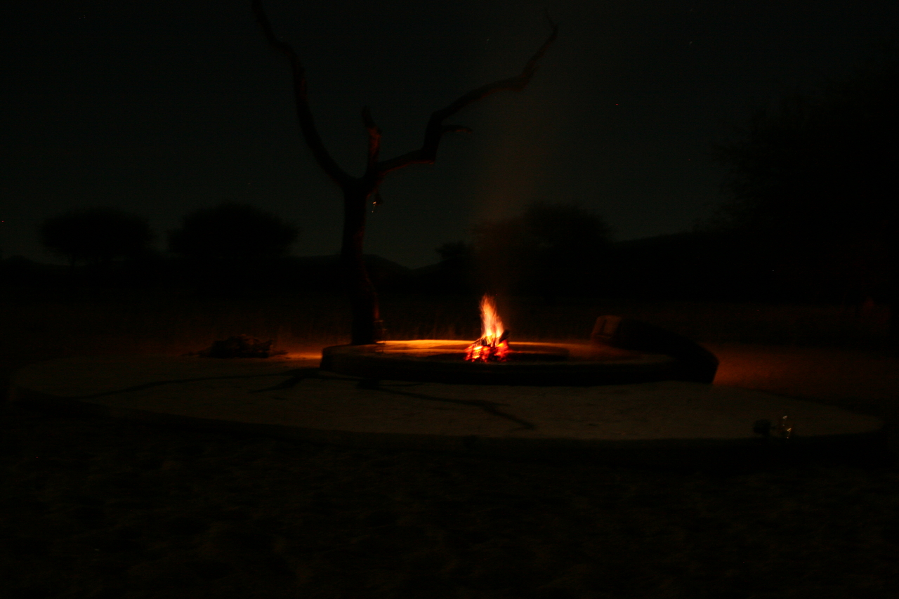 [3704] 2016_06_22_17_24_48_Africa_Canon_EOS_30D_IMG_1810_00075.jpg