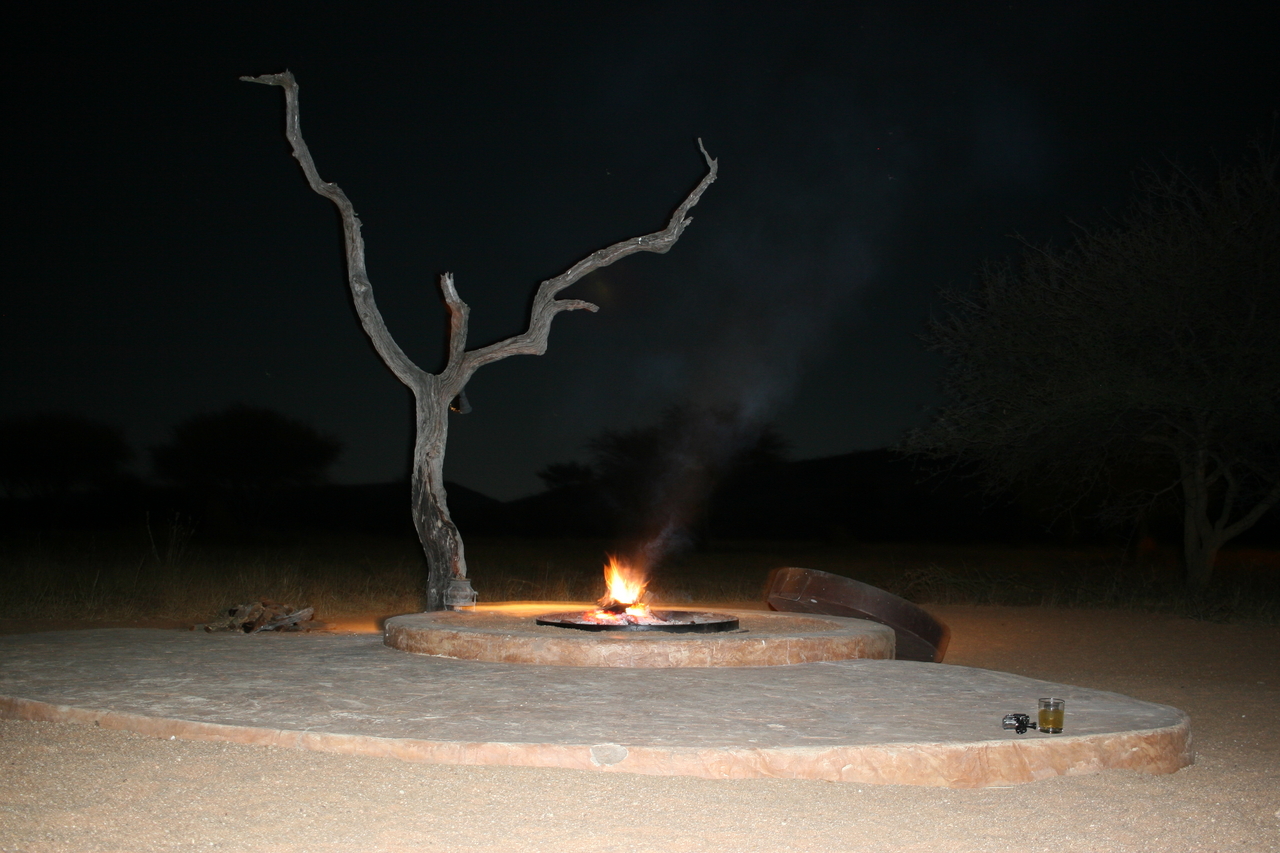 [3709] 2016_06_22_17_25_46_Africa_Canon_EOS_30D_IMG_1812_00256.jpg