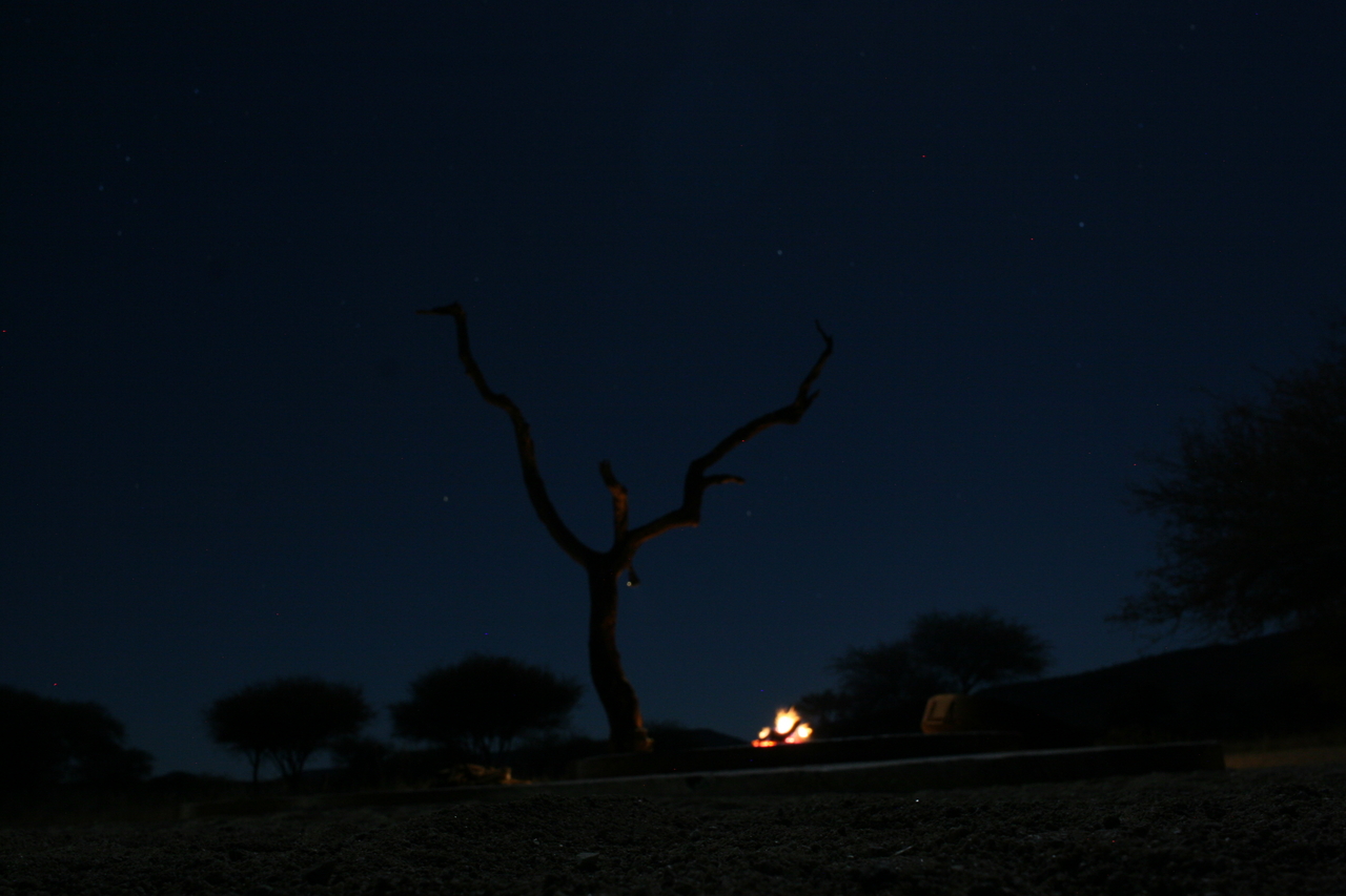 [3735] 2016_06_22_17_48_13_Africa_Canon_EOS_30D_IMG_1820_00264.jpg