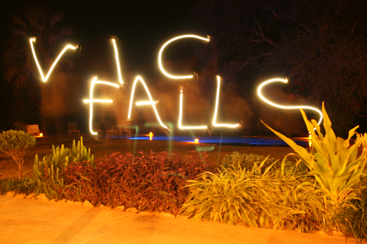 [32560] 2016_07_03_15_00_36_Africa_Canon_EOS_30D_IMG_2003_00445.jpg