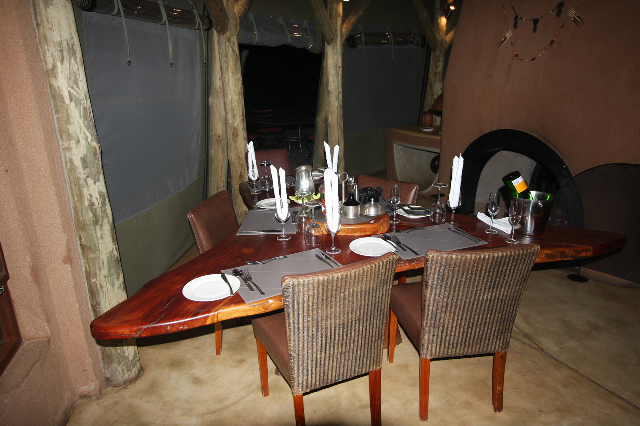 [303] 2016_06_21_14_33_42_Africa_Canon_EOS_40D_IMG__00017.jpg