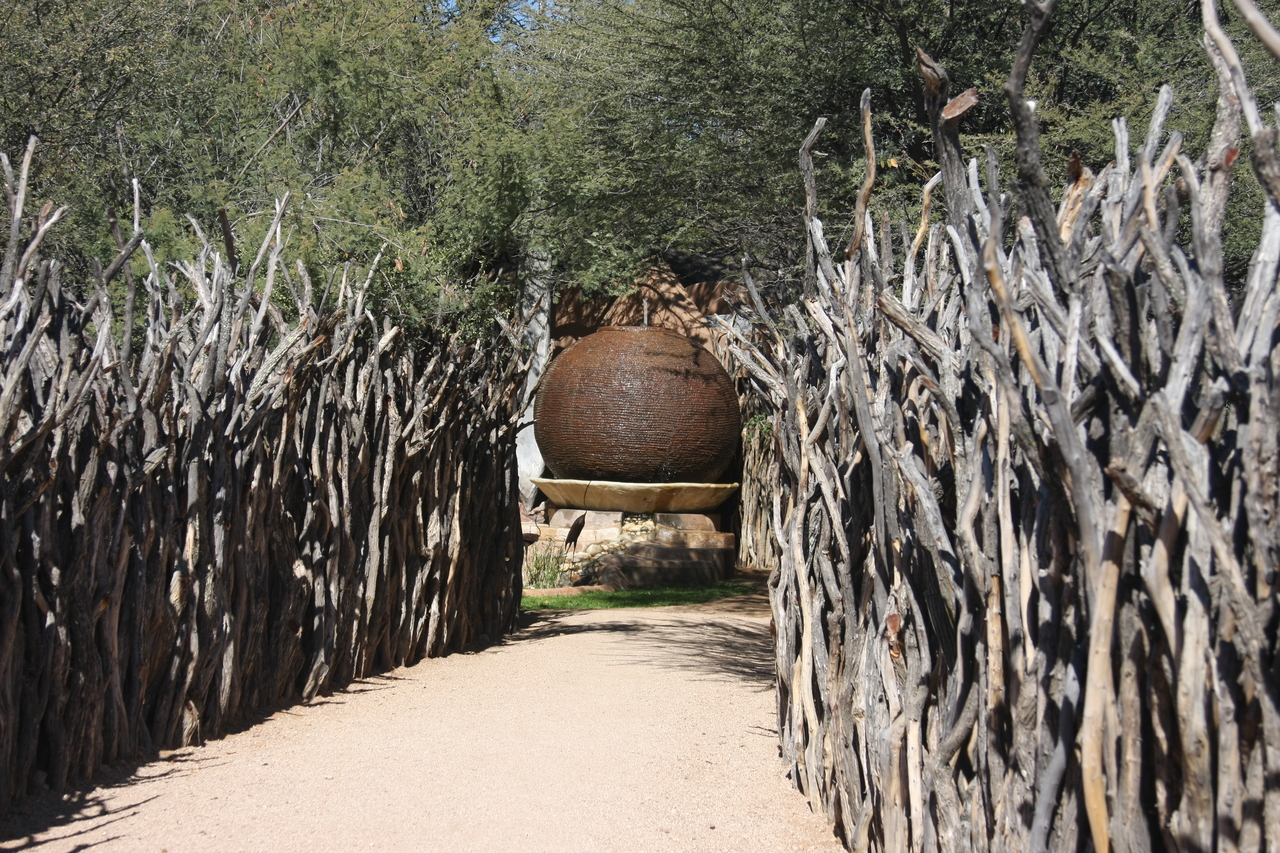 [2324] 2016_06_22_07_44_19_Africa_Canon_EOS_40D_IMG__00528.jpg