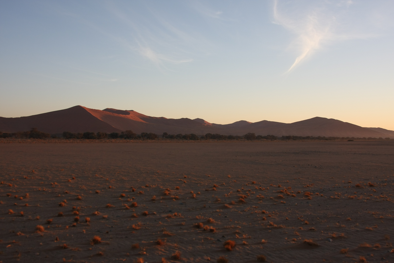 [14639] 2016_06_25_01_52_01_Africa_Canon_EOS_40D_IMG__09663.jpg