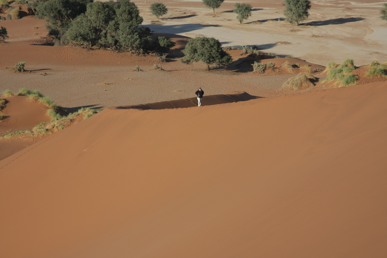 [14935] 2016_06_25_03_02_19_Africa_Canon_EOS_40D_IMG__02269.jpg