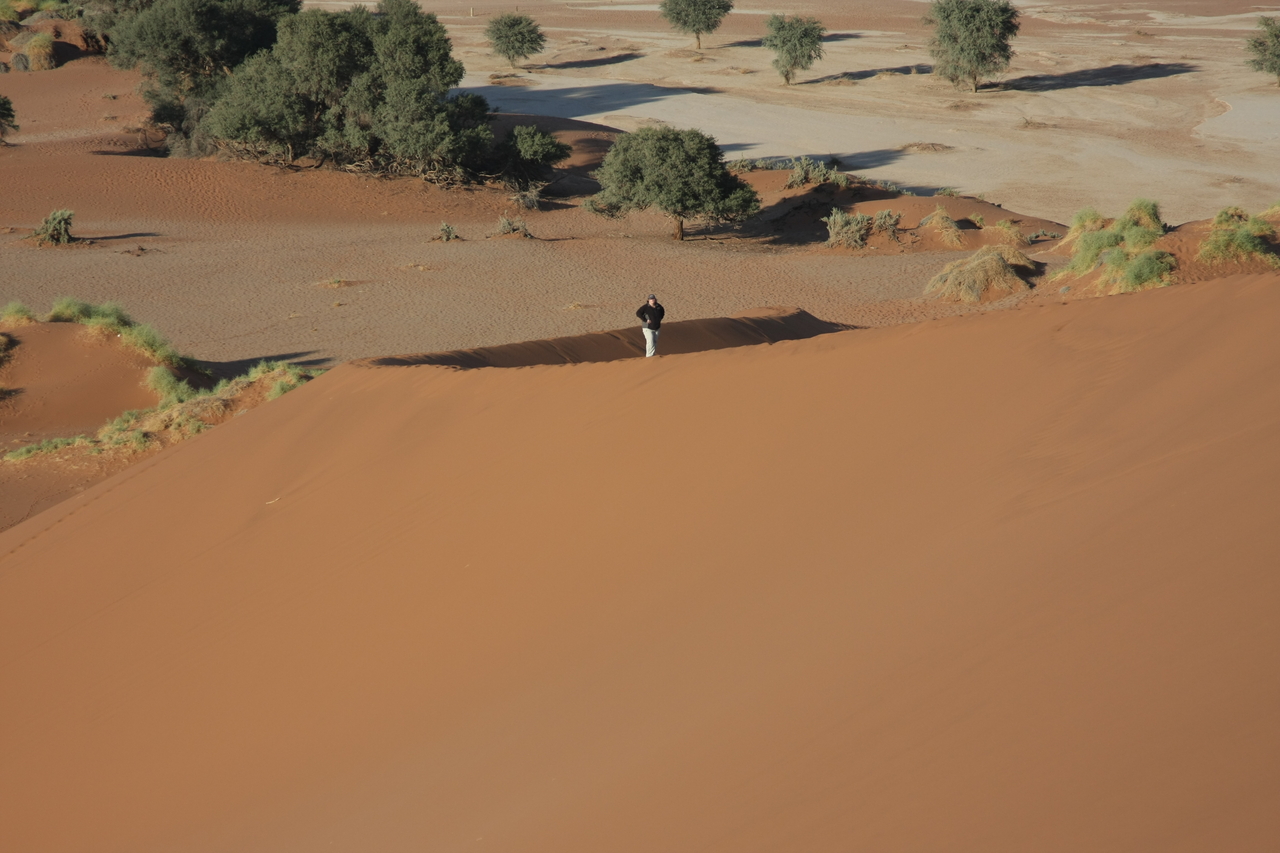 [14936] 2016_06_25_03_02_19_Africa_Canon_EOS_40D_IMG__02270.jpg