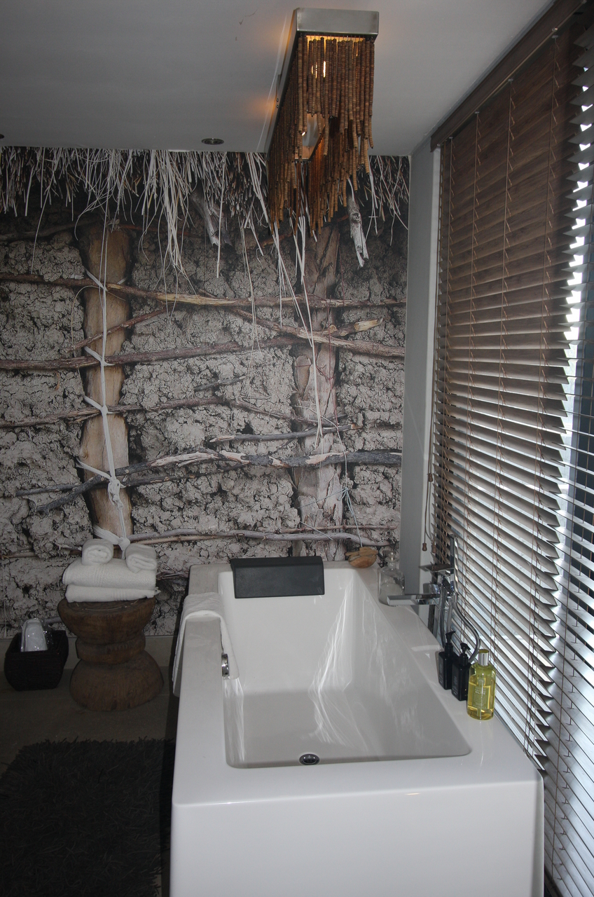 [16457] 2016_06_26_10_23_39_Africa_Canon_EOS_40D_IMG__00003.jpg