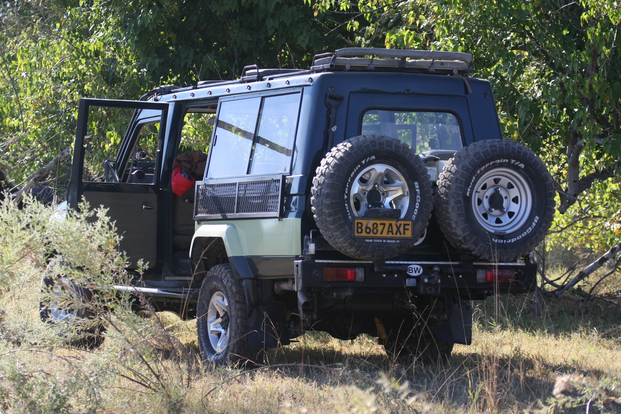 [21151] 2016_06_29_03_45_06_Africa_Canon_EOS_40D_IMG__03376.jpg