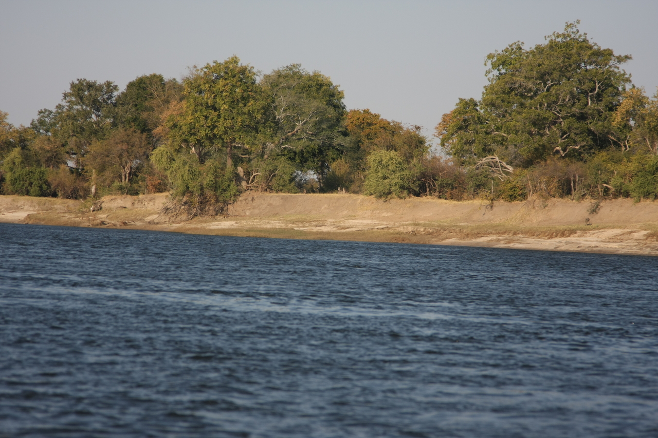 [28185] 2016_07_02_10_24_46_Africa_Canon_EOS_40D_IMG__00038.jpg