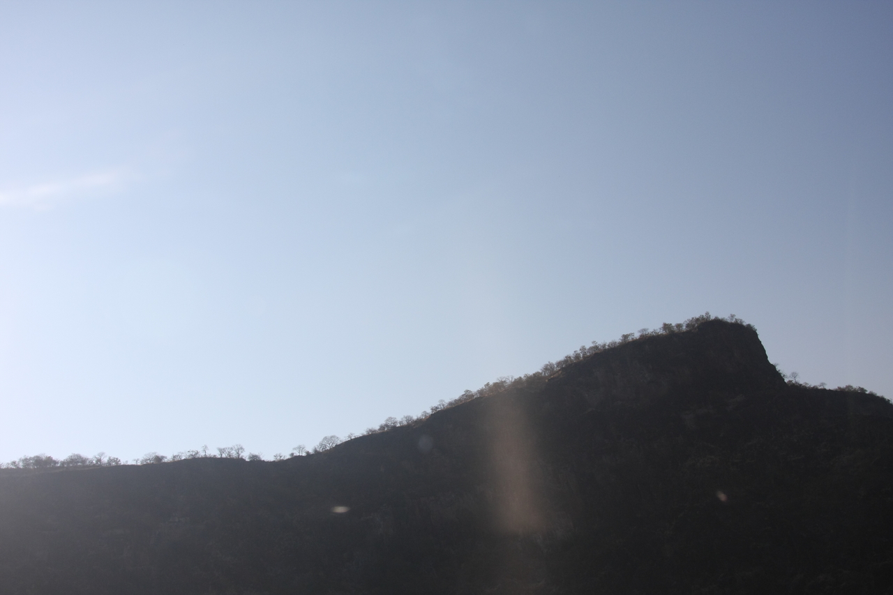 [29332] 2016_07_03_02_58_57_Africa_Canon_EOS_40D_IMG__13077.jpg