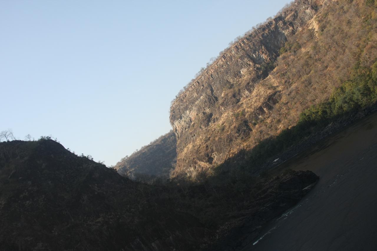 [29349] 2016_07_03_02_59_02_Africa_Canon_EOS_40D_IMG__12282.jpg