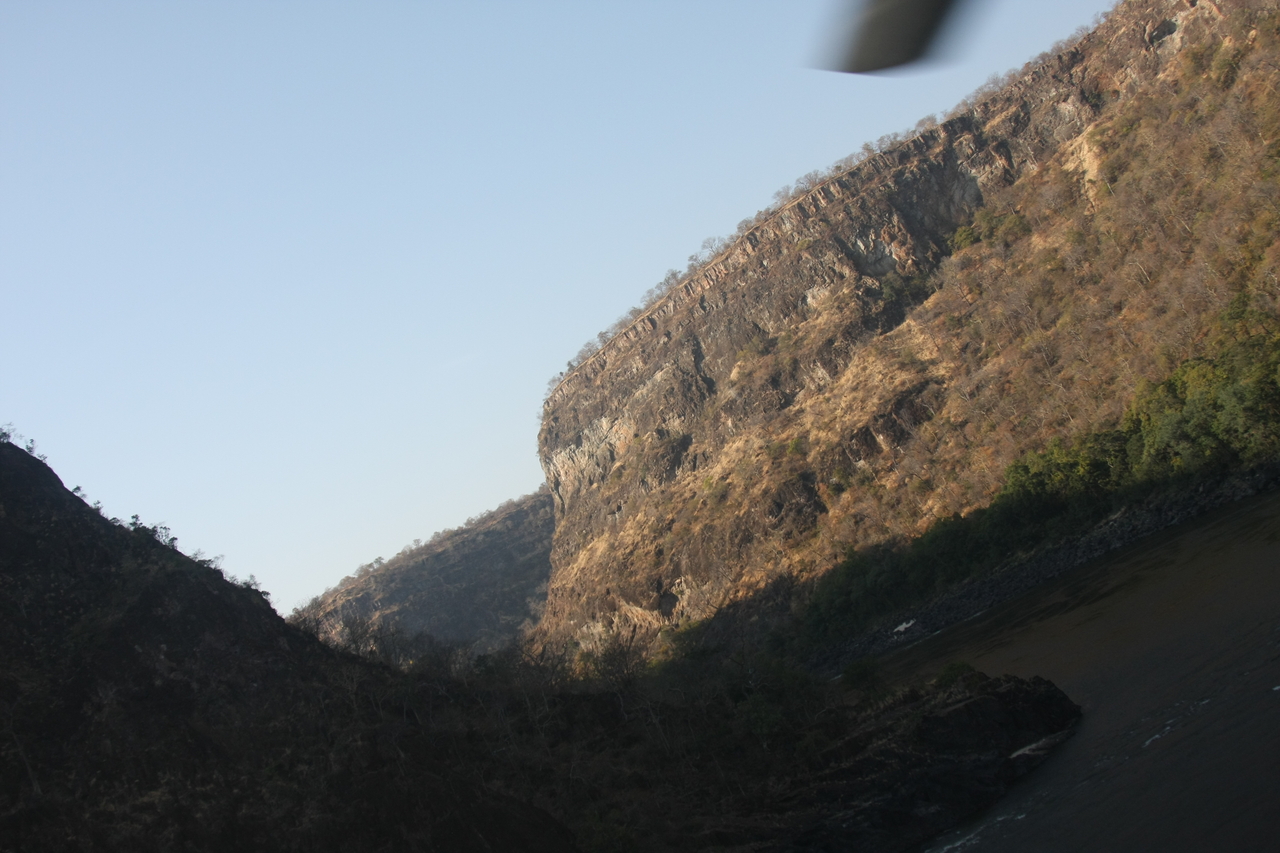 [29355] 2016_07_03_02_59_03_Africa_Canon_EOS_40D_IMG__04838.jpg