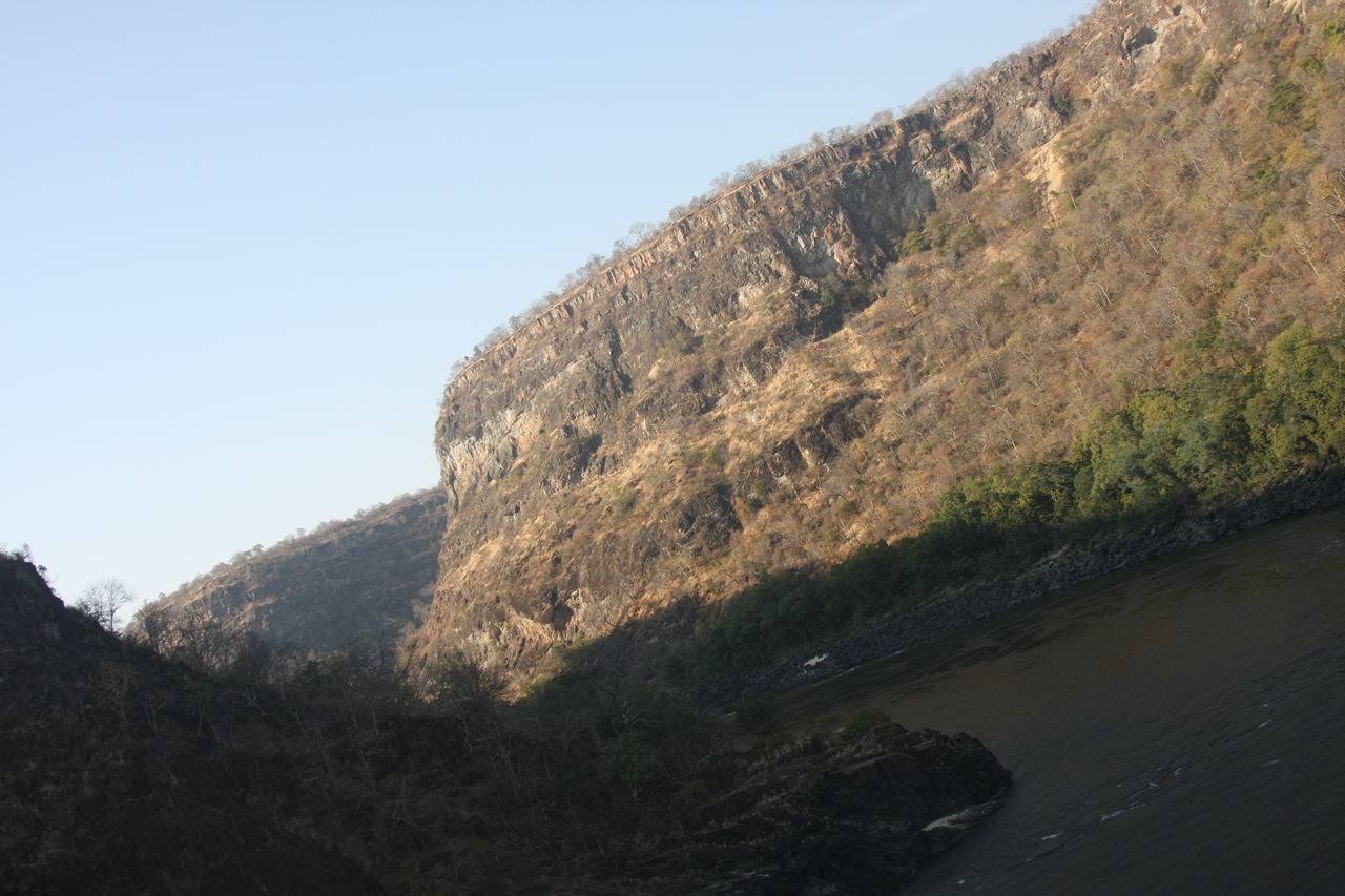 [29364] 2016_07_03_02_59_04_Africa_Canon_EOS_40D_IMG__12287.jpg