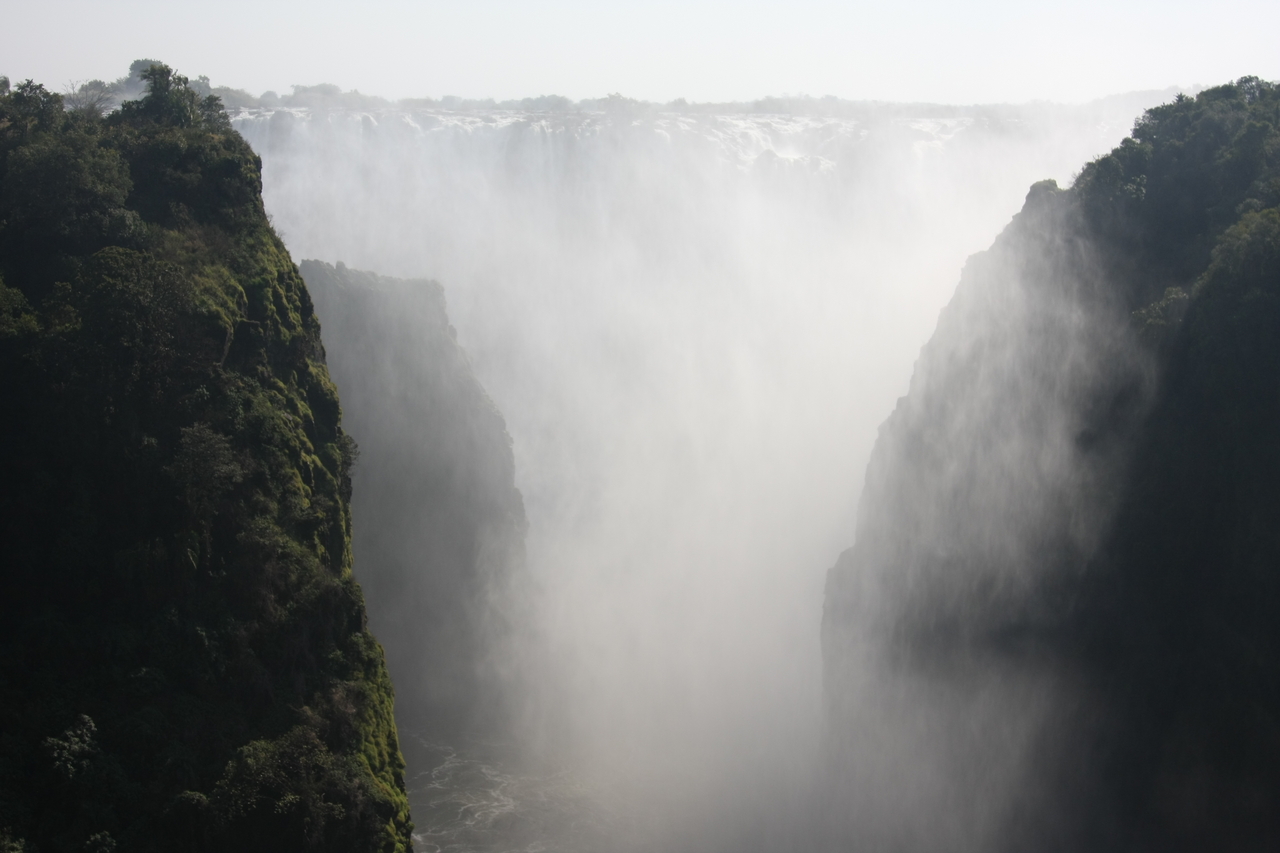 [30463] 2016_07_03_03_54_02_Africa_Canon_EOS_40D_IMG__05239.jpg