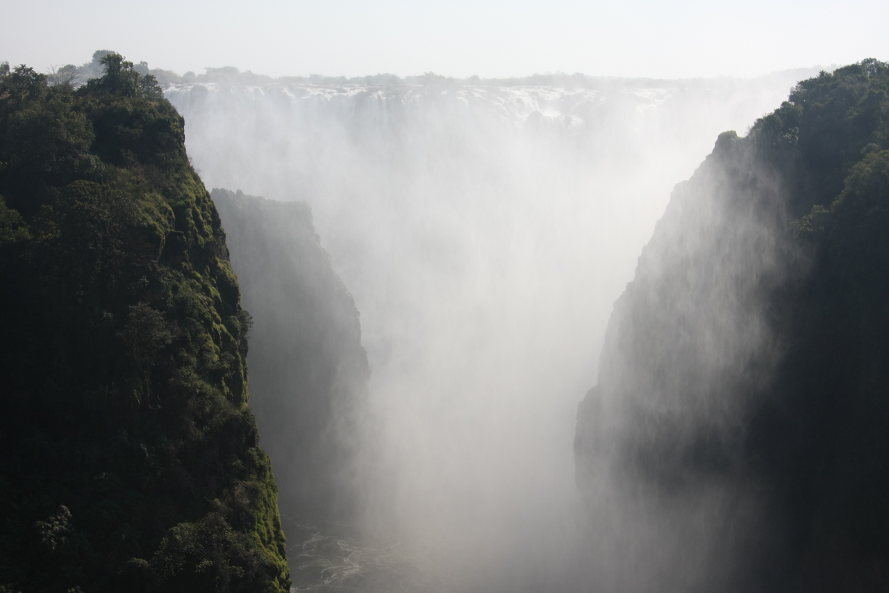 [30468] 2016_07_03_03_54_02_Africa_Canon_EOS_40D_IMG__12688.jpg