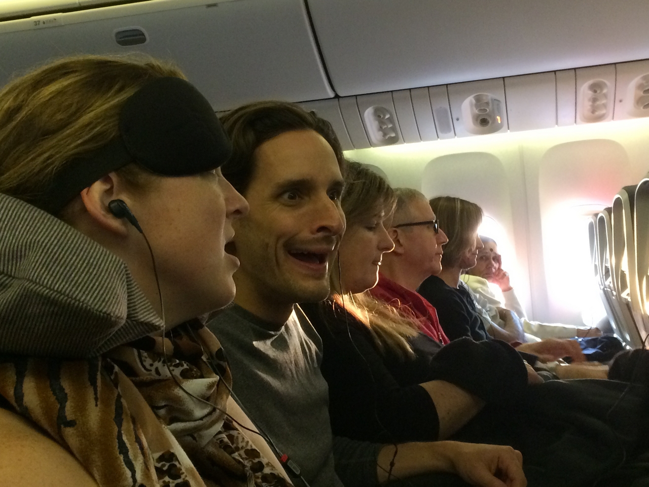 [37] 2016_06_18_20_28_36_Africa_iPhone_5s_IMG__00057.jpg