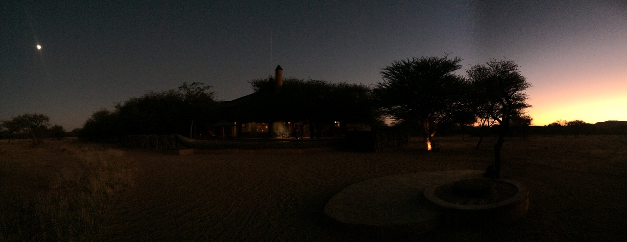 [451] 2016_06_22_01_07_00_Africa_iPhone_5s_IMG__00129.jpg