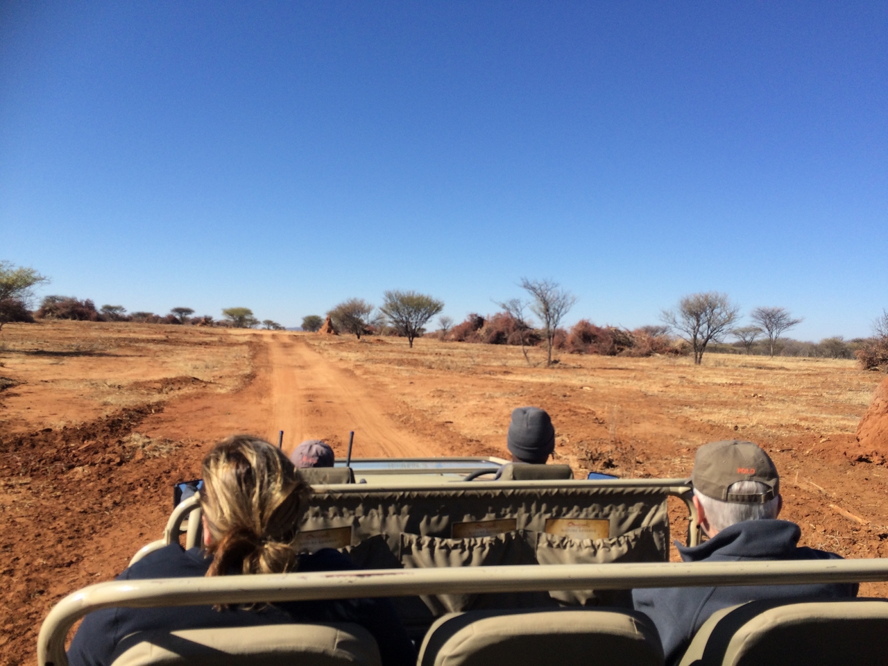 [5001] 2016_06_23_04_55_22_Africa_iPhone_5s_IMG_8165_05902.jpg