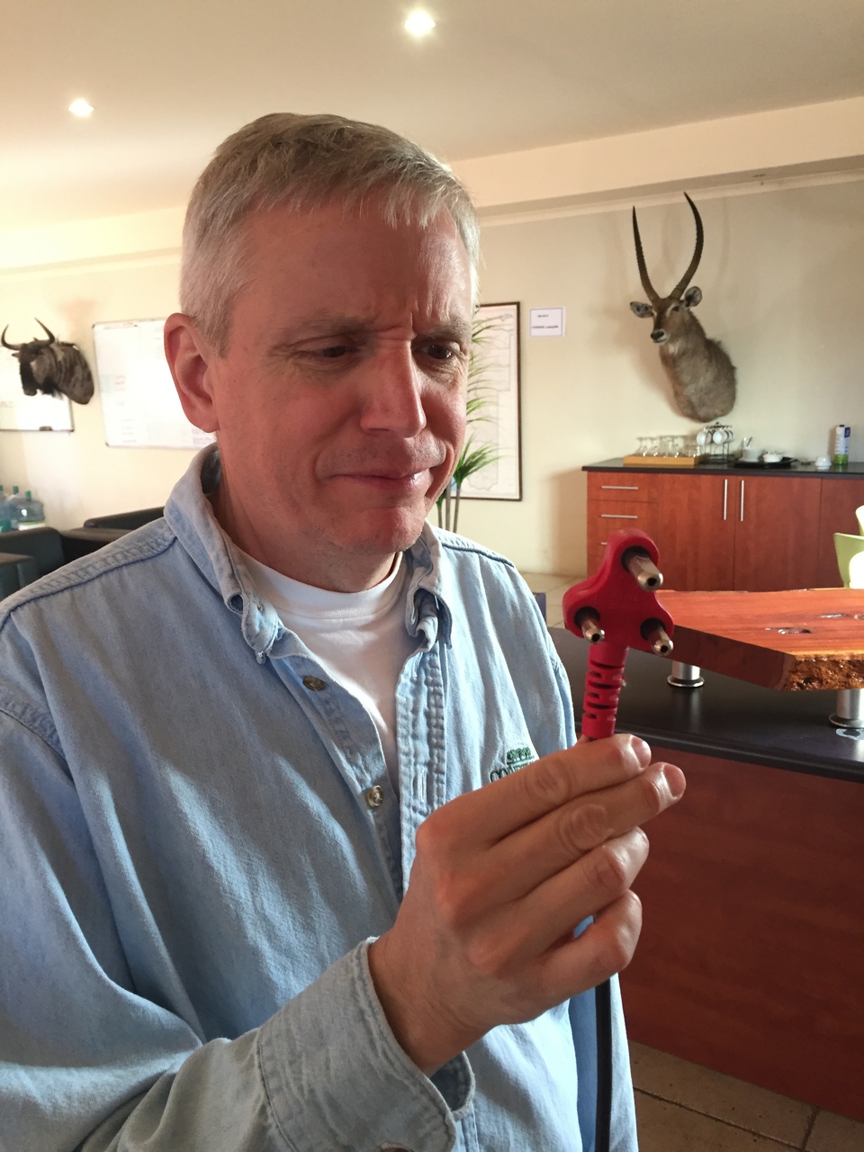 [260] 2016_06_21_14_12_38_Africa_iPhone_6_IMG_7525_00125.jpg