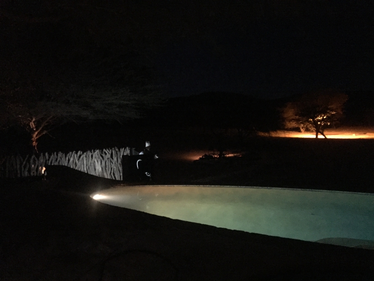 [415] 2016_06_21_21_08_42_Africa_iPhone_6_IMG_7561_00158.jpg