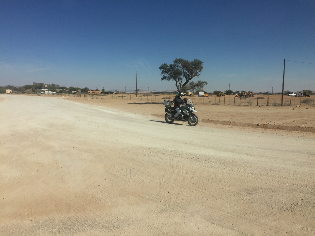 [16485] 2016_06_26_11_23_30_Africa_iPhone_6_IMG_8366_00914.jpg