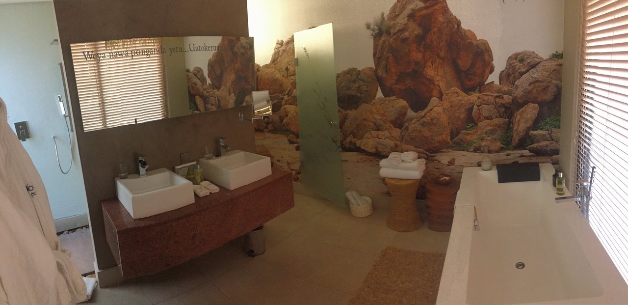 [16604] 2016_06_26_14_28_27_Africa_iPhone_6_IMG_8379_00340.jpg