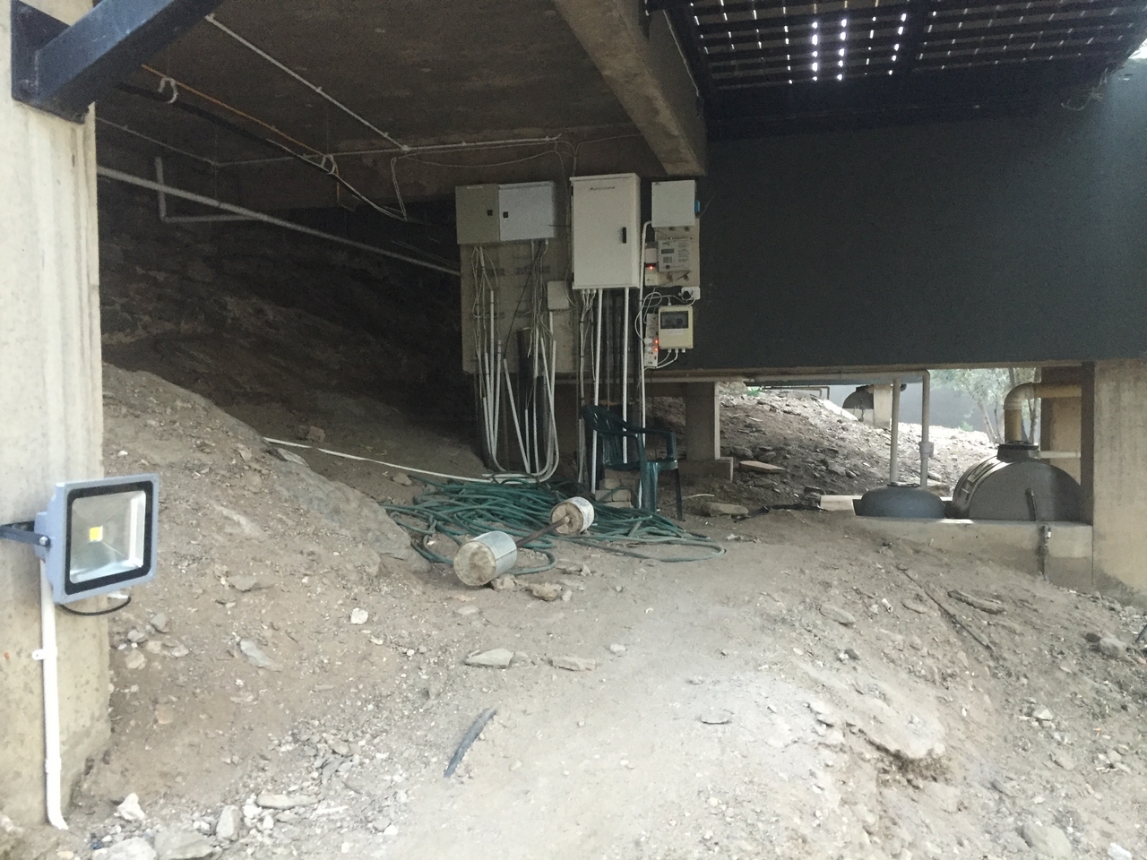 [16651] 2016_06_26_17_05_47_Africa_iPhone_6_IMG_8385_00346.jpg