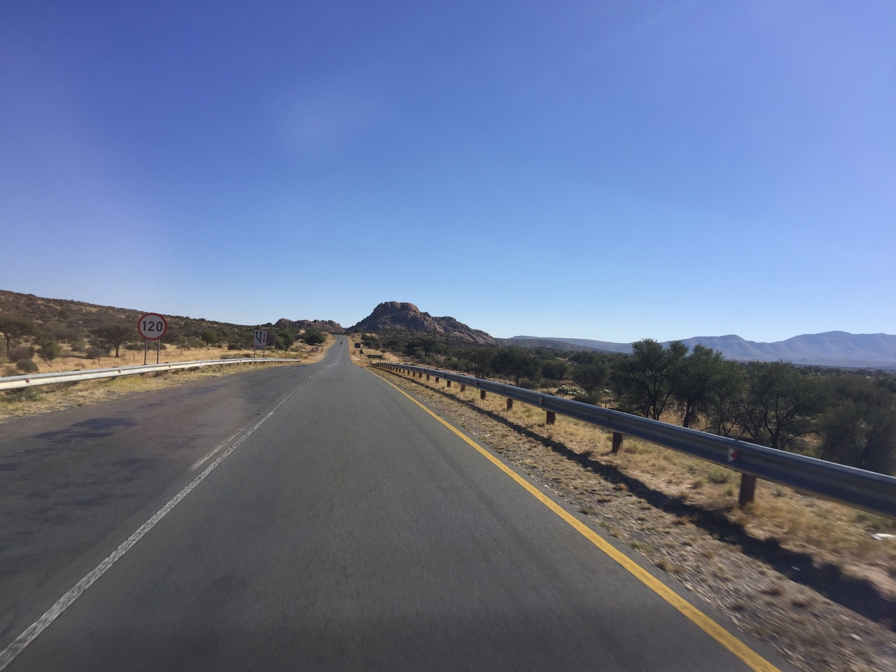 [13800] 2016_06_24_10_01_00_Africa_iPhone_6_Plus_IMG_3573_06795.jpg