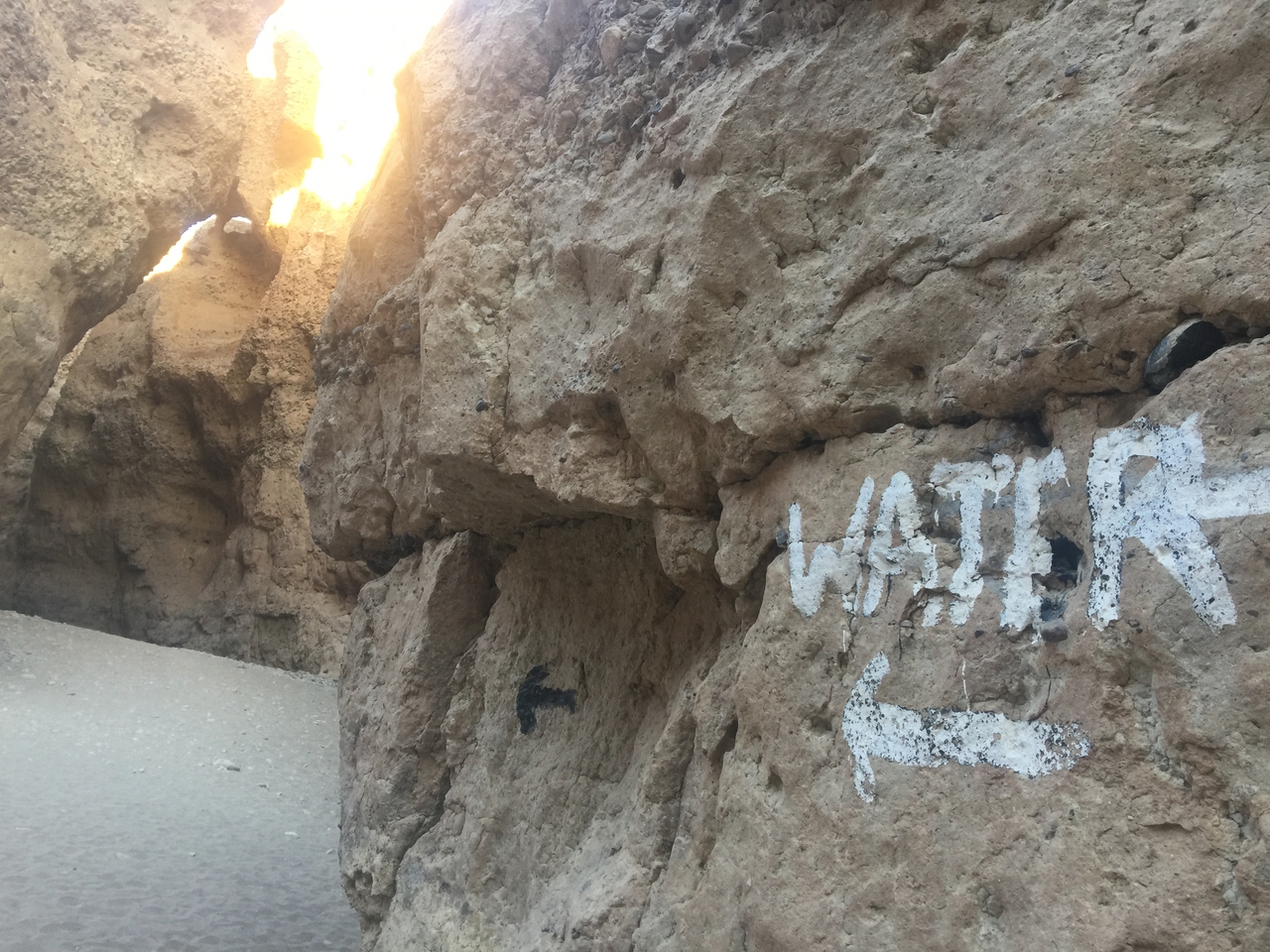 [14189] 2016_06_24_16_44_42_Africa_iPhone_6_Plus_IMG_3616_06825.jpg