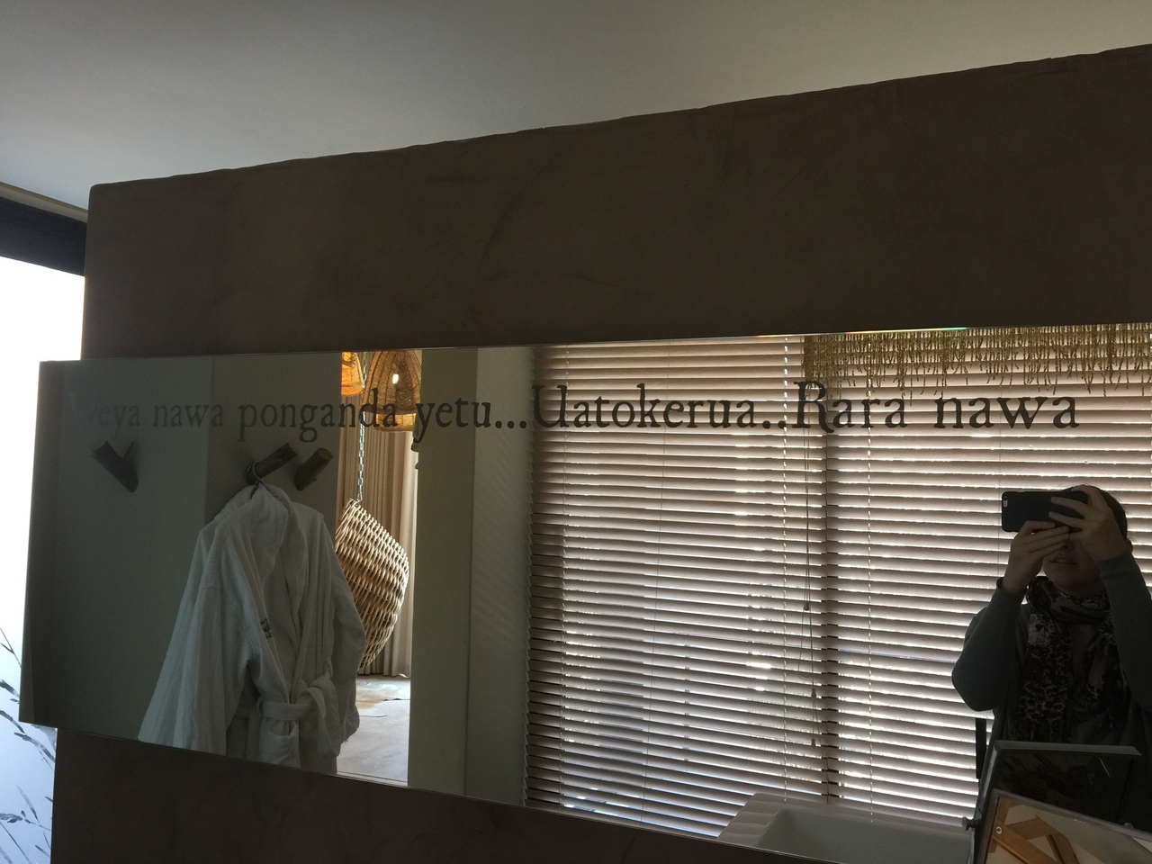 [16618] 2016_06_26_14_44_39_Africa_iPhone_6_Plus_IMG_3717_06908.jpg