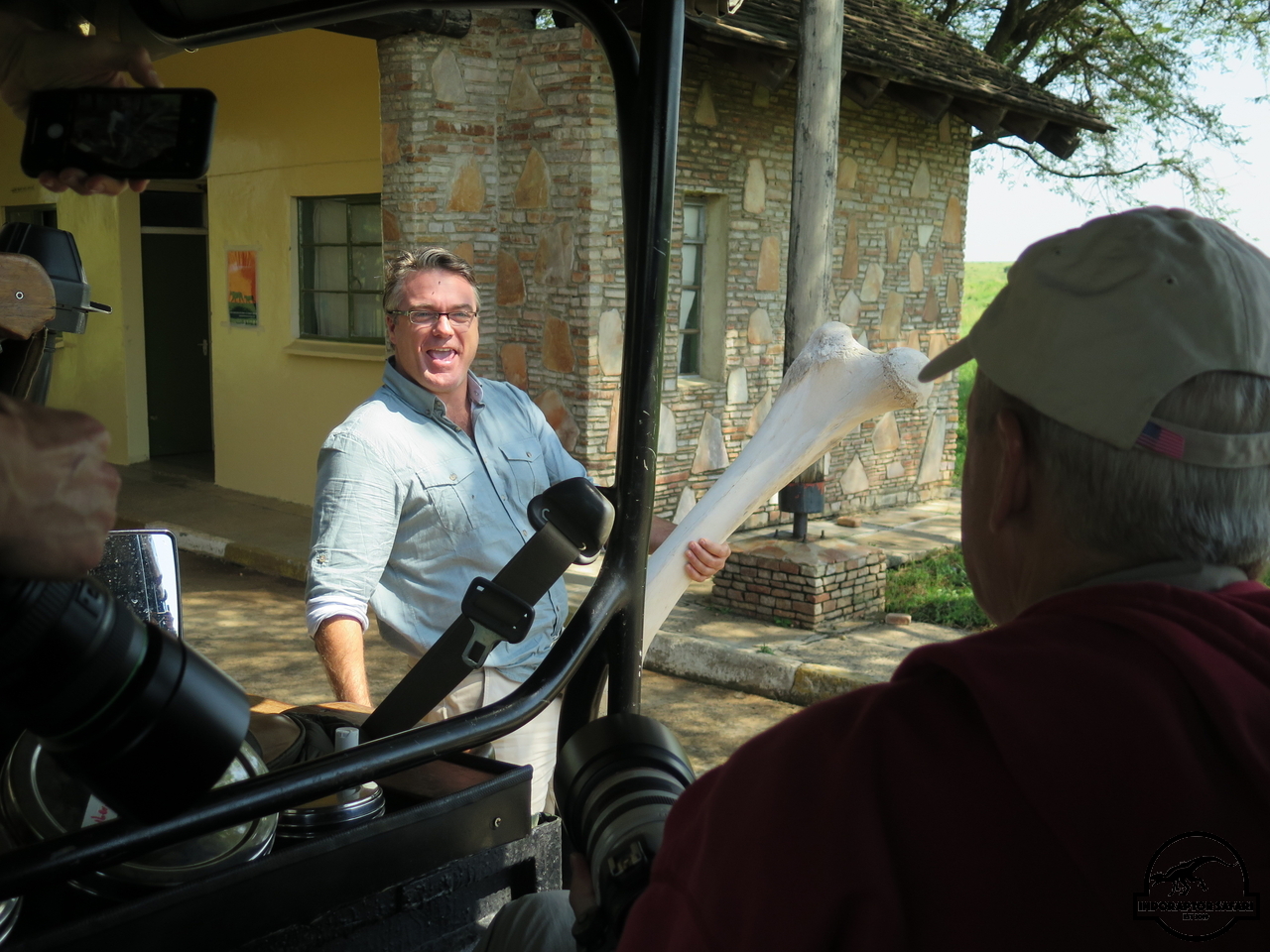 [871] 2019_06_29_04_05_30_Africa_Canon_PowerShot_G16_IMG_0043_00139.jpg
