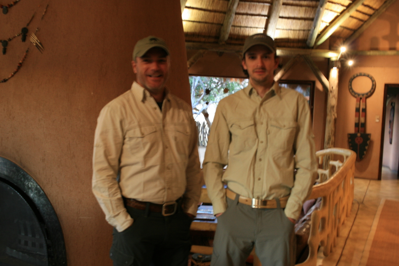 [483] 2016_06_22_01_38_08_Africa_Canon_EOS_30D_IMG_1749_00016.jpg