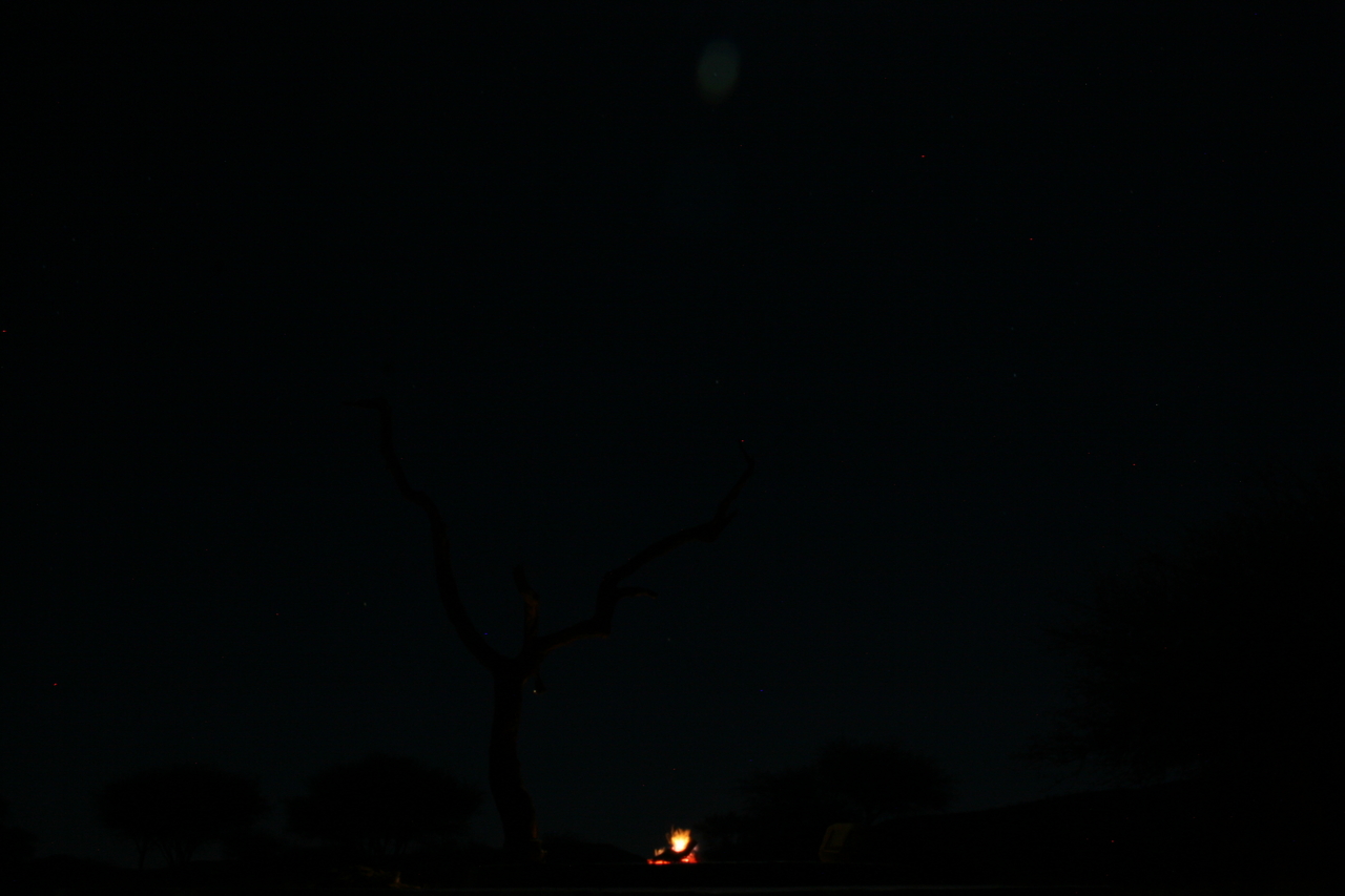 [3730] 2016_06_22_17_46_26_Africa_Canon_EOS_30D_IMG_1819_00084.jpg