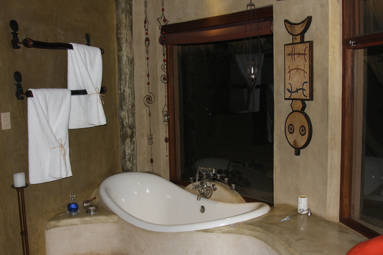 [275] 2016_06_21_14_28_21_Africa_Canon_EOS_40D_IMG__00009.jpg