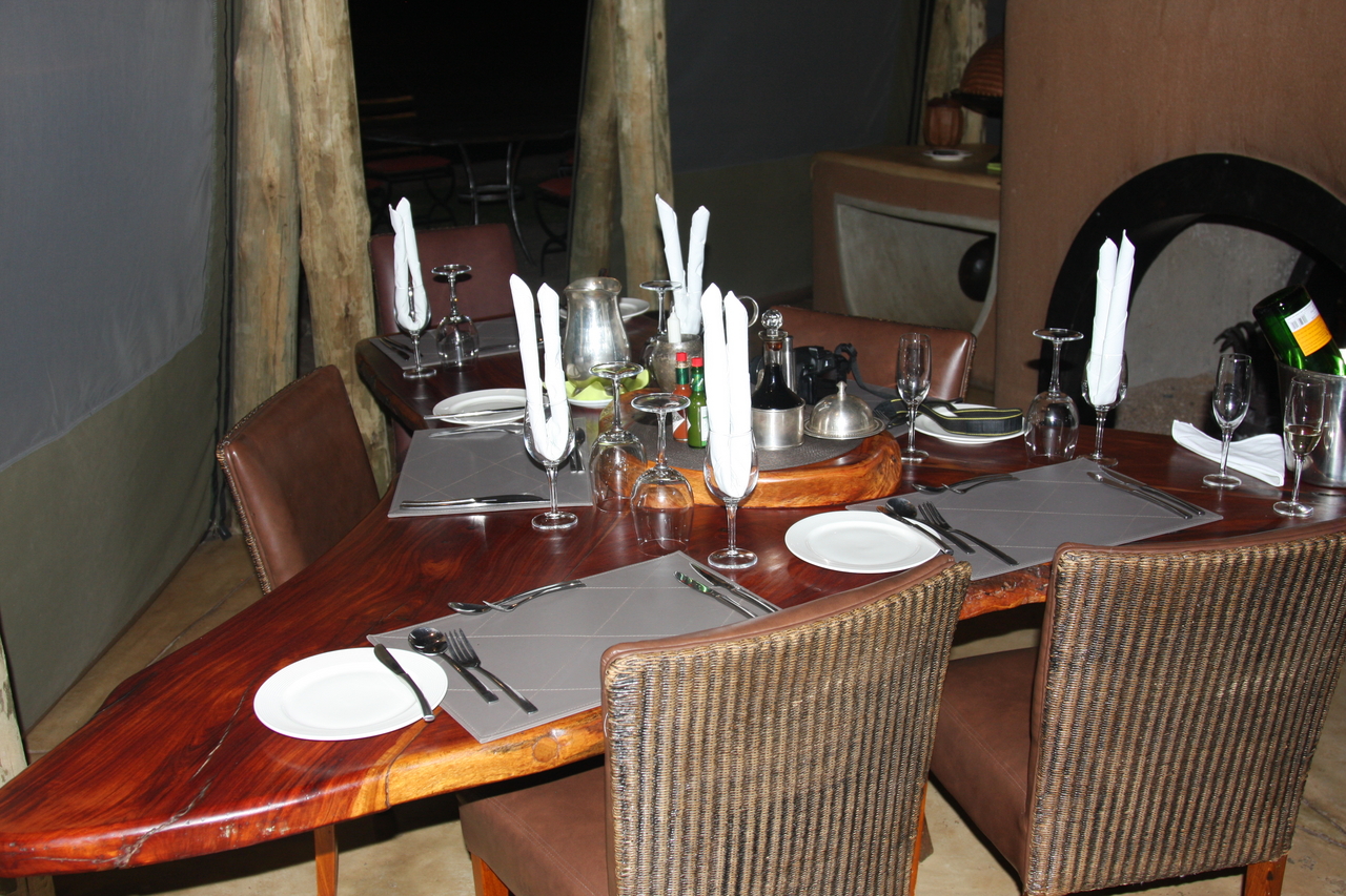 [284] 2016_06_21_14_29_23_Africa_Canon_EOS_40D_IMG__00012.jpg