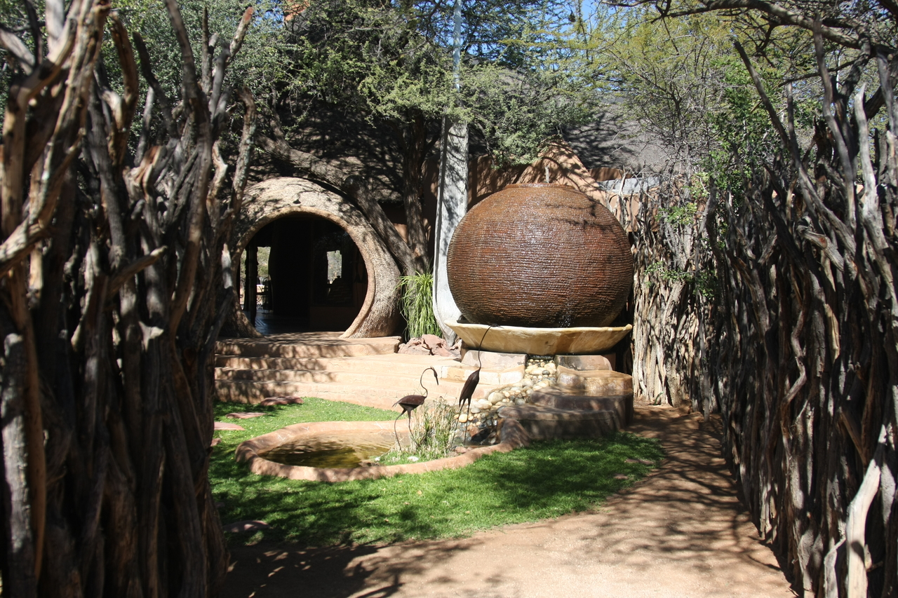 [2327] 2016_06_22_07_44_47_Africa_Canon_EOS_40D_IMG__00529.jpg