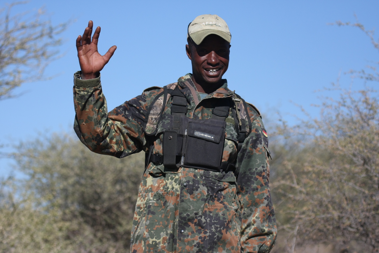 [4951] 2016_06_23_04_33_28_Africa_Canon_EOS_40D_IMG__08389.jpg