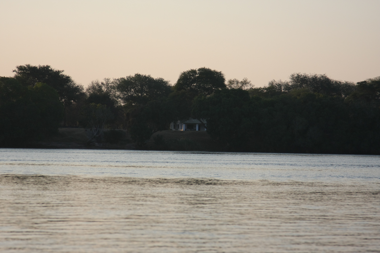 [28495] 2016_07_02_11_21_25_Africa_Canon_EOS_40D_IMG__04691.jpg