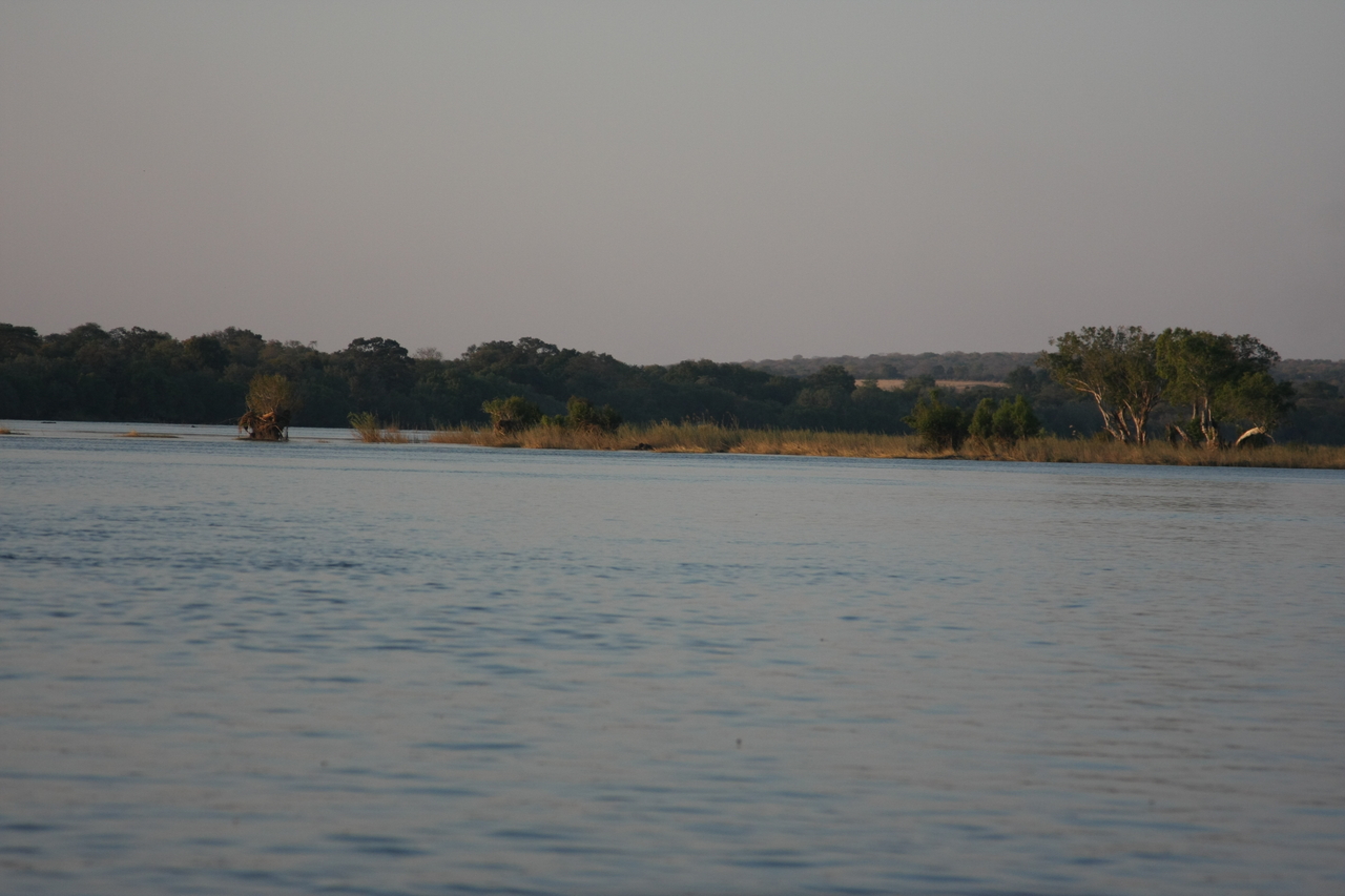 [28501] 2016_07_02_11_22_39_Africa_Canon_EOS_40D_IMG__04693.jpg