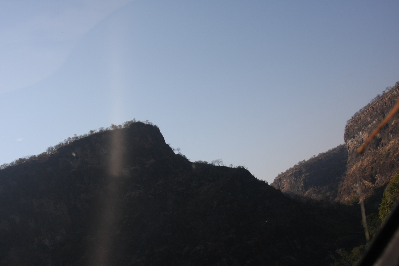 [29343] 2016_07_03_02_58_58_Africa_Canon_EOS_40D_IMG__13082.jpg