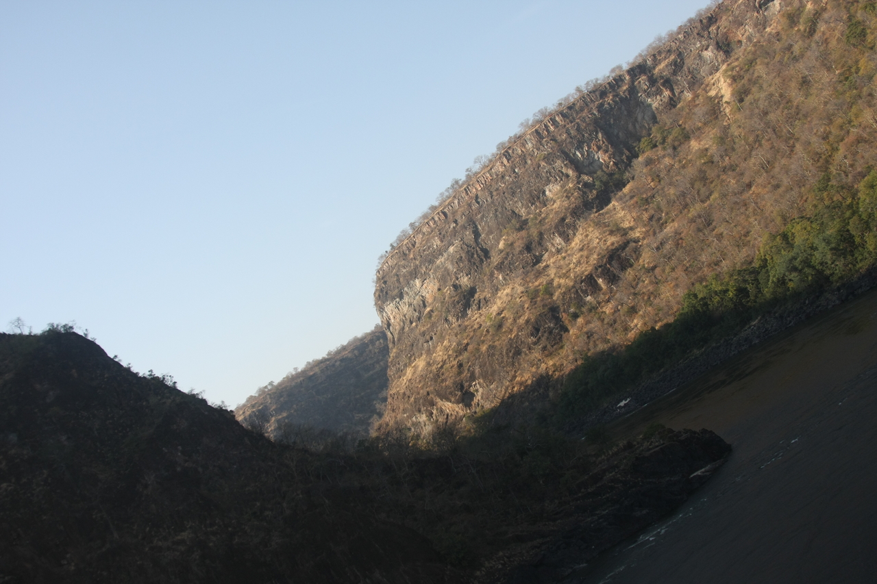 [29350] 2016_07_03_02_59_03_Africa_Canon_EOS_40D_IMG__00006.jpg