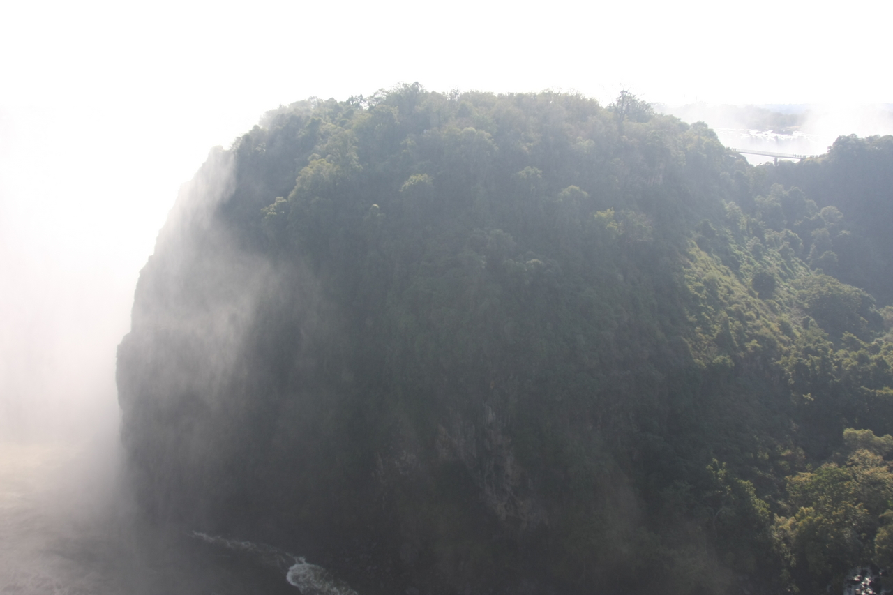 [30413] 2016_07_03_03_52_27_Africa_Canon_EOS_40D_IMG__12667.jpg