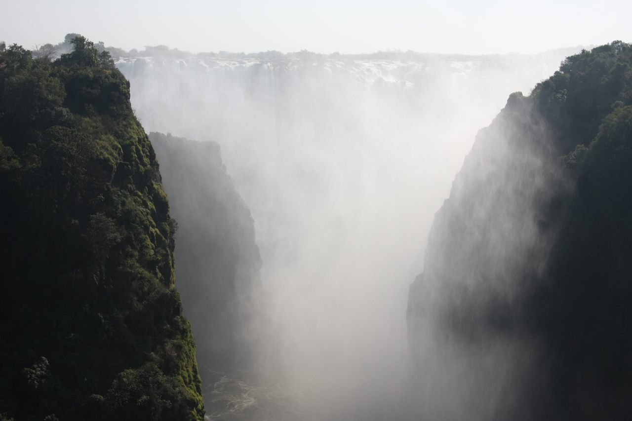 [30467] 2016_07_03_03_54_02_Africa_Canon_EOS_40D_IMG__12687.jpg