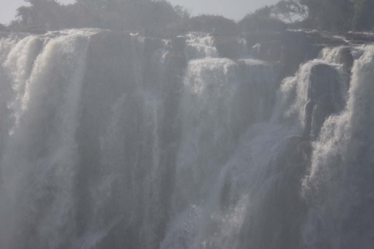 [31469] 2016_07_03_08_44_21_Africa_Canon_EOS_40D_IMG__13002.jpg