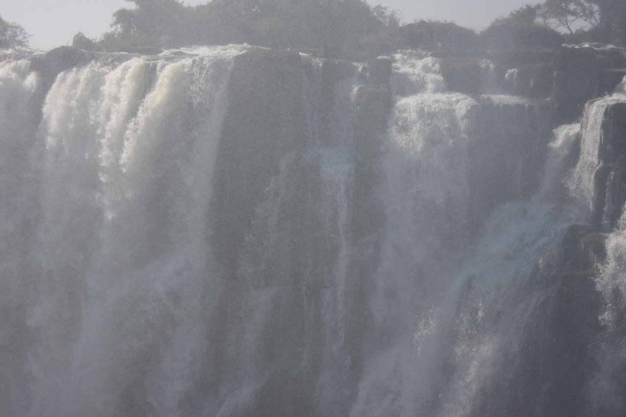 [31477] 2016_07_03_08_44_22_Africa_Canon_EOS_40D_IMG__13004.jpg