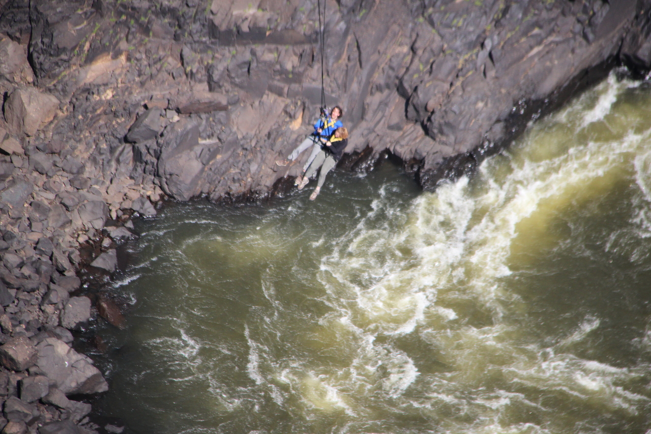 [32115] 2016_07_03_11_04_37_Africa_Canon_EOS_600D_IMG_4083_00020.jpg