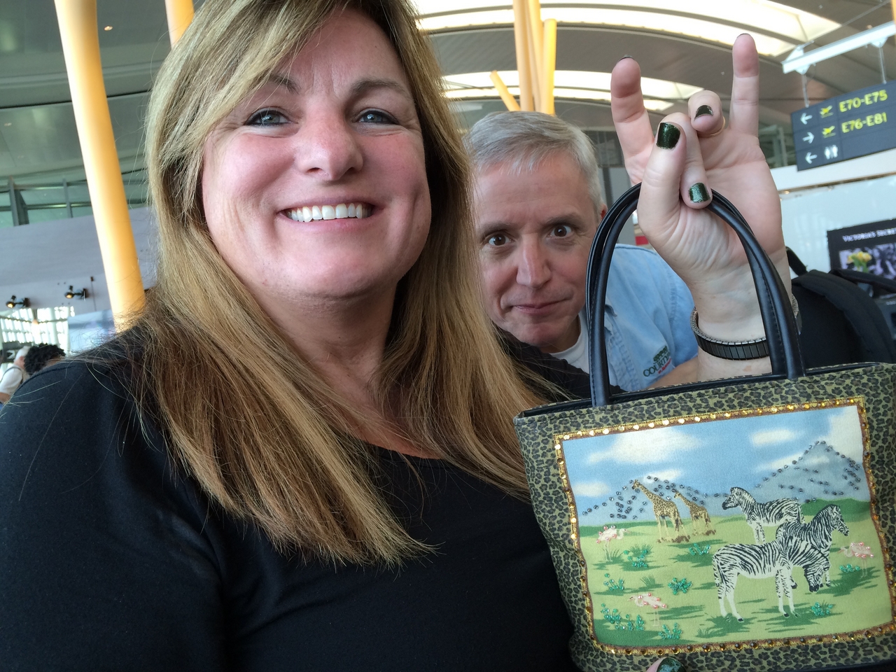 [19] 2016_06_18_19_07_45_Africa_iPhone_5s_IMG__00052.jpg