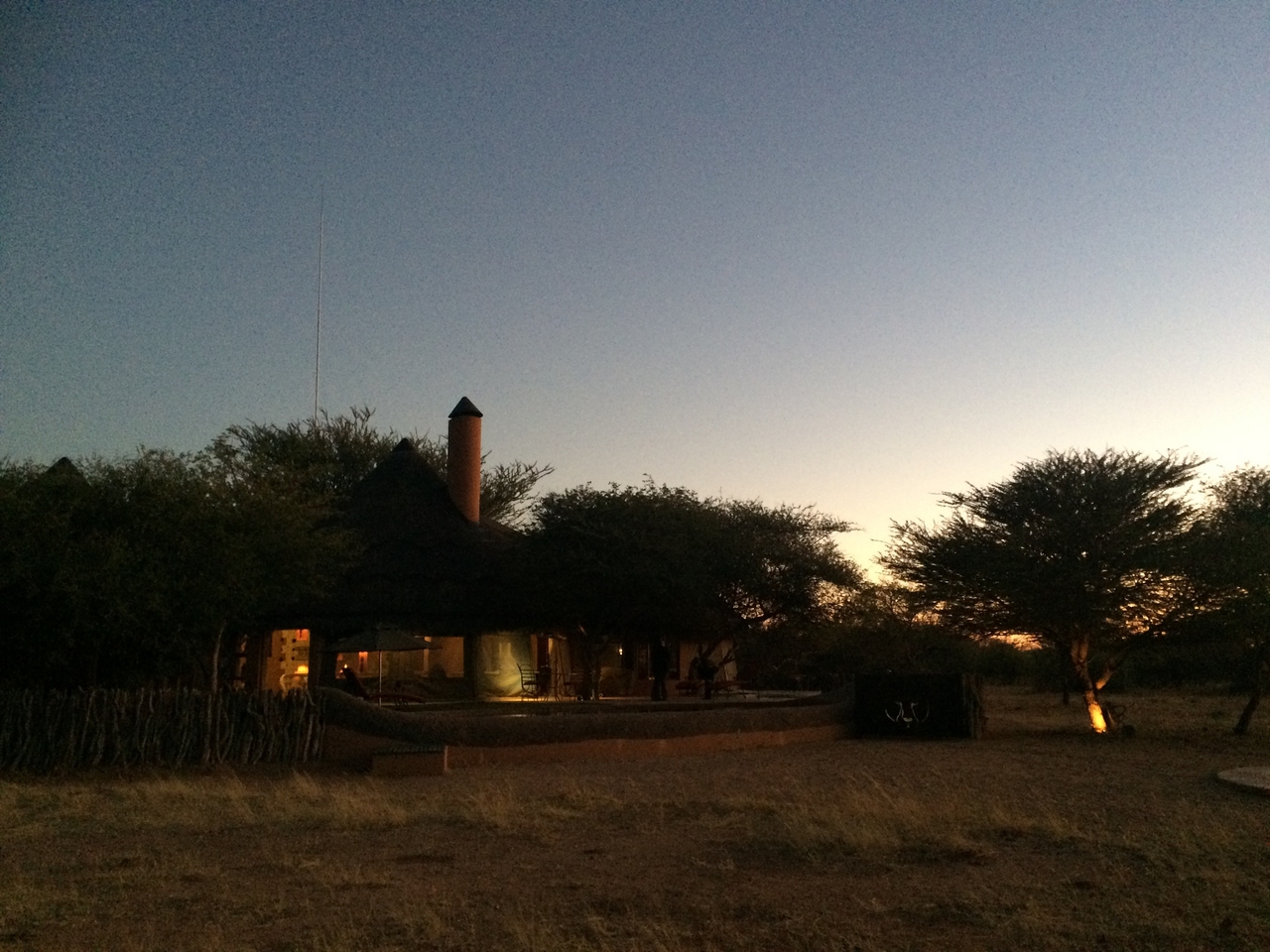 [454] 2016_06_22_01_07_25_Africa_iPhone_5s_IMG_8042_05744.jpg