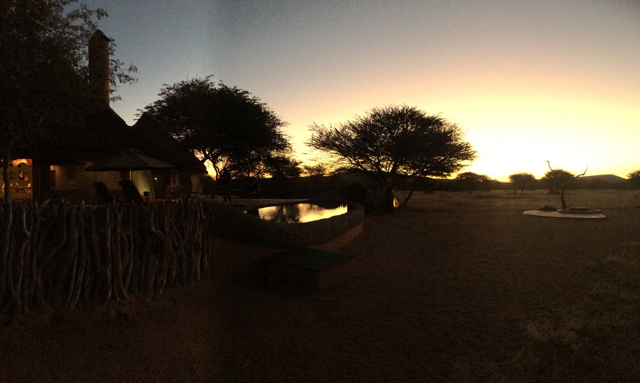 [462] 2016_06_22_01_08_39_Africa_iPhone_5s_IMG_8044_05748.jpg