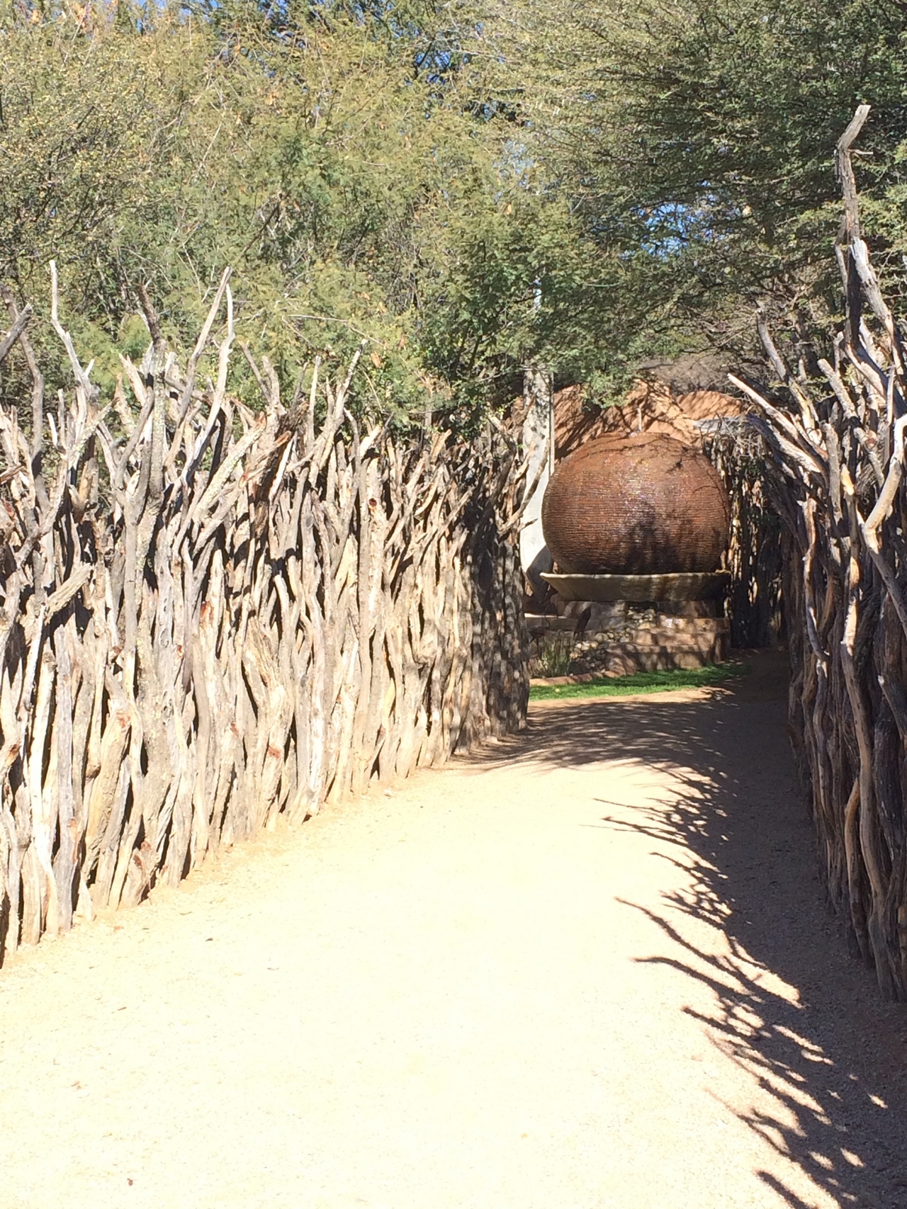 [2498] 2016_06_22_09_02_16_Africa_iPhone_5s_IMG__05823.jpg