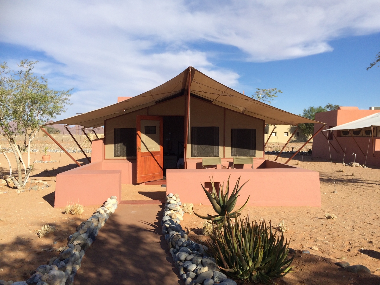 [13792] 2016_06_24_09_52_42_Africa_iPhone_5s_IMG_8288_06094.jpg